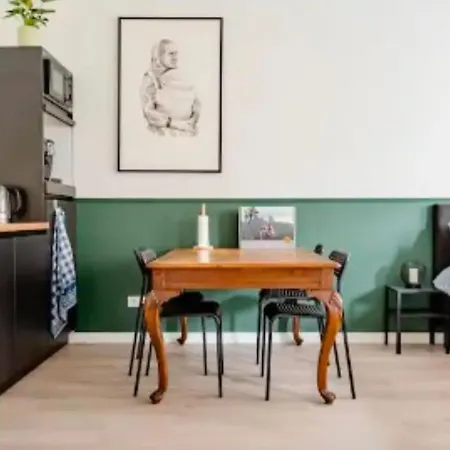 Very Convenient Studio Near City Center The Hague
